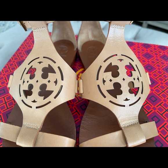 Tory Burch Zoey 10mm Gladiator Sandal - Picture 7 of 15